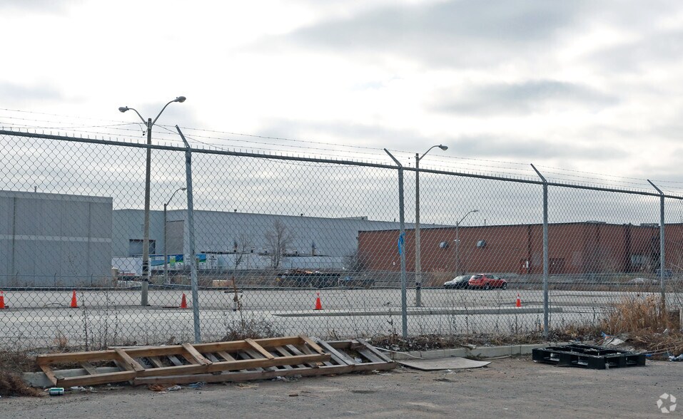 More Photos Of 160 Silver Star Blvd, Toronto Land For Lease