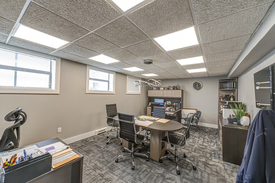 More Photos Of 57 Old Country Rd, Westbury Office For Sale