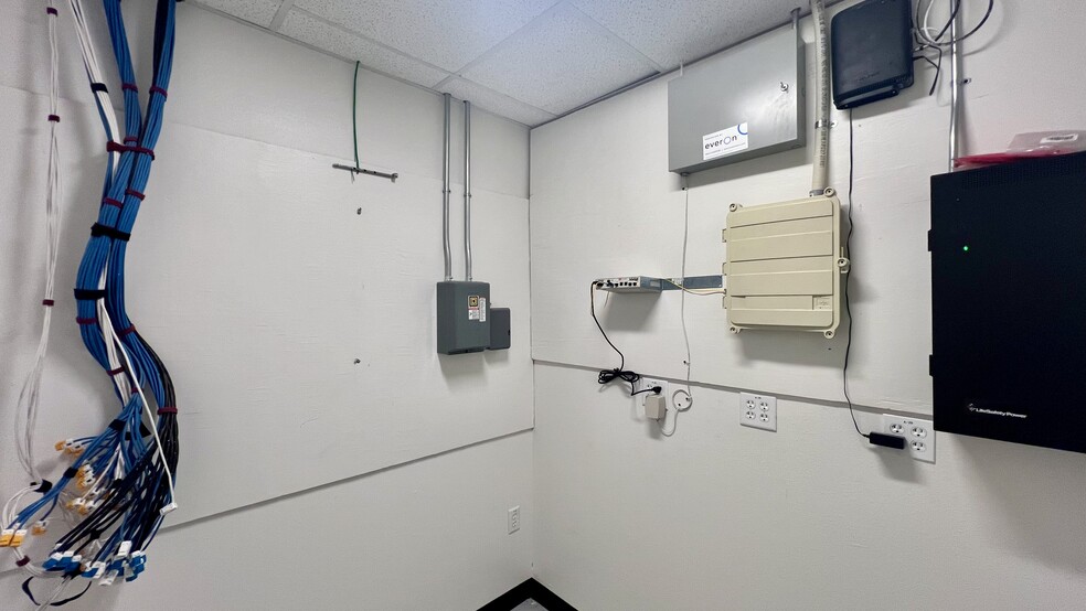 More Photos Of 2409 S Macdill Ave, Tampa Freestanding For Lease