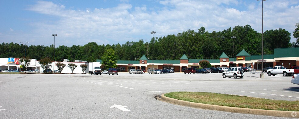 More Photos Of 6169 Saint Andrews Rd A&B, Columbia Unknown For Lease
