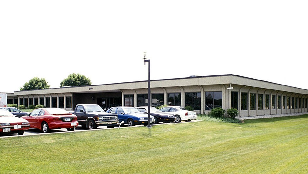 More Photos Of 1400 S Wolf Rd, Wheeling Office For Sale