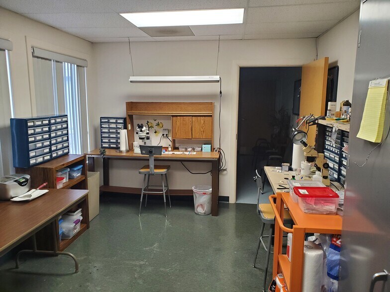 More Photos Of 7857 Enon Dr, Hollins Medical For Sale