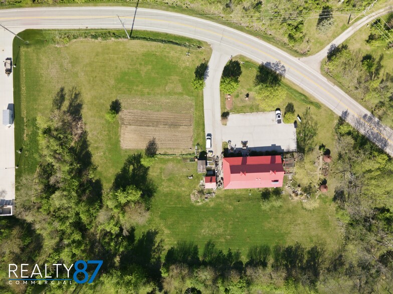 More Photos Of 495 Miller Rd, Hiawatha Specialty For Sale