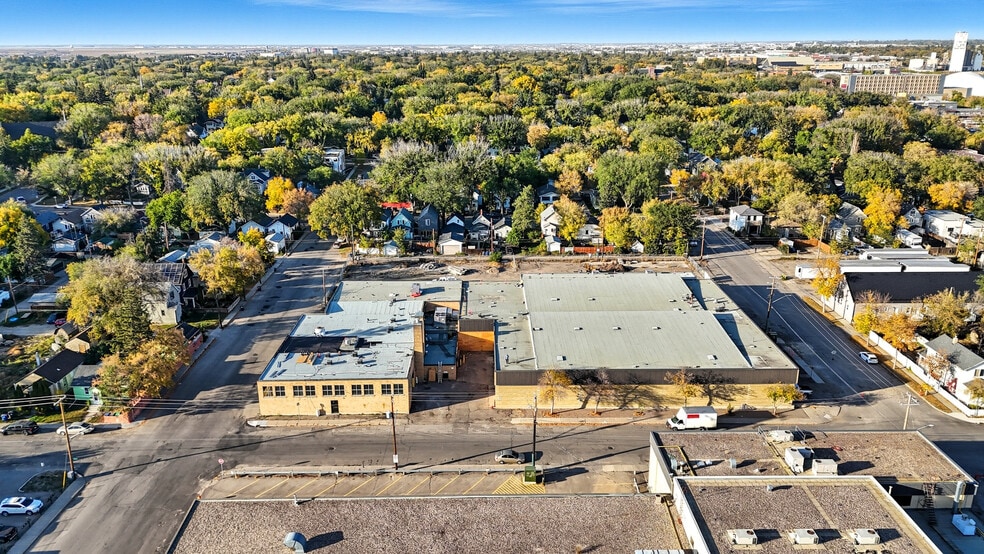 More Photos Of 324 24th St W, Saskatoon Office For Sale
