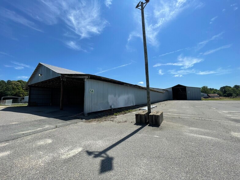 More Photos Of 7812 Richmond Rd, Williamsburg Unknown For Lease