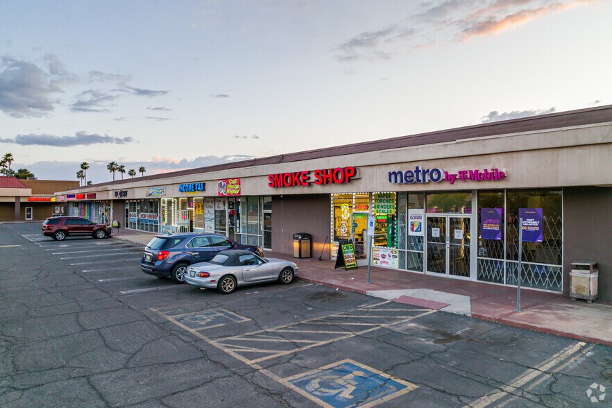 More Photos Of Thomas Rd @ SWC Thomas Rd. & 51st Ave., Phoenix Unknown For Lease