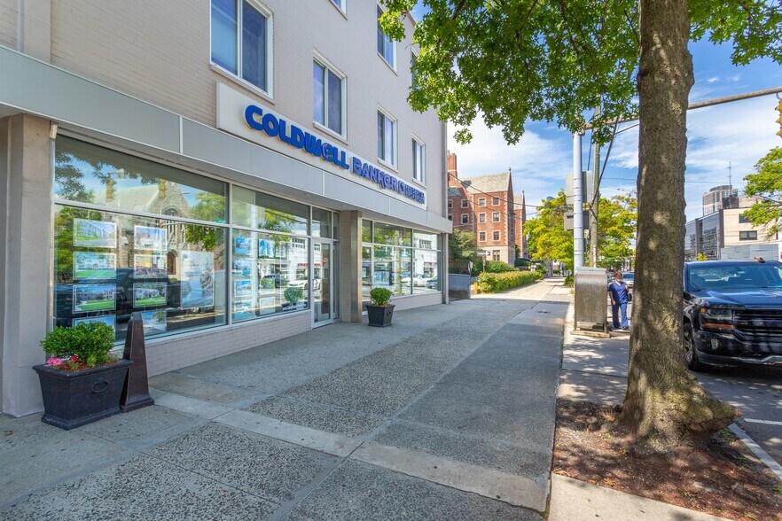 More Photos Of 280 Mamaroneck Ave, White Plains Freestanding For Lease