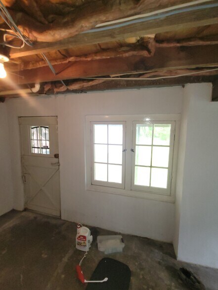 More Photos Of 5430 Rockville Rd, Indianapolis Specialty For Sale