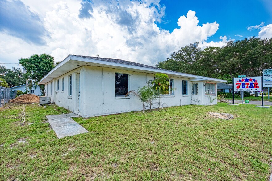 More Photos Of 4800 Manatee Ave, Bradenton Freestanding For Lease