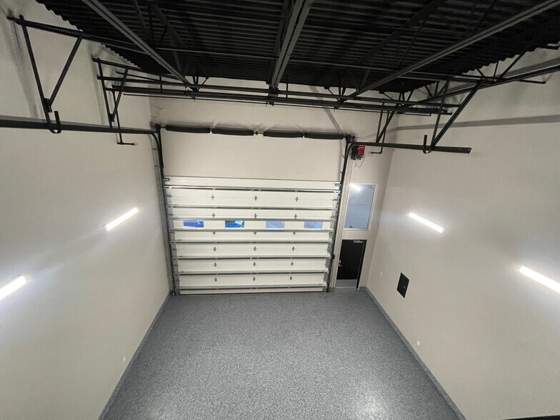 More Photos Of 1435 FM 1463 Rd, Katy Showroom For Sale