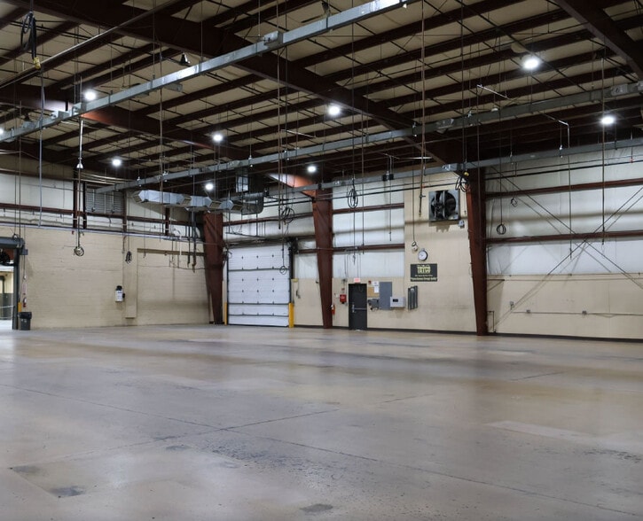 More Photos Of 363-367 S Jefferson St, Orange Warehouse For Sale