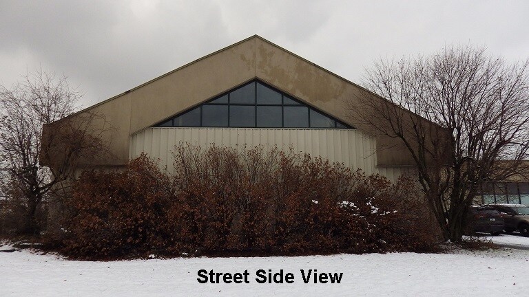 More Photos Of 2246 Industrial Dr, Highland Light Manufacturing For Lease