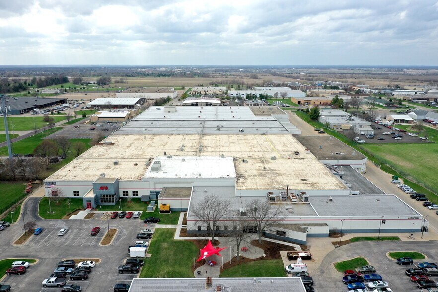 More Photos Of 8201 N University St, Peoria Distribution For Lease