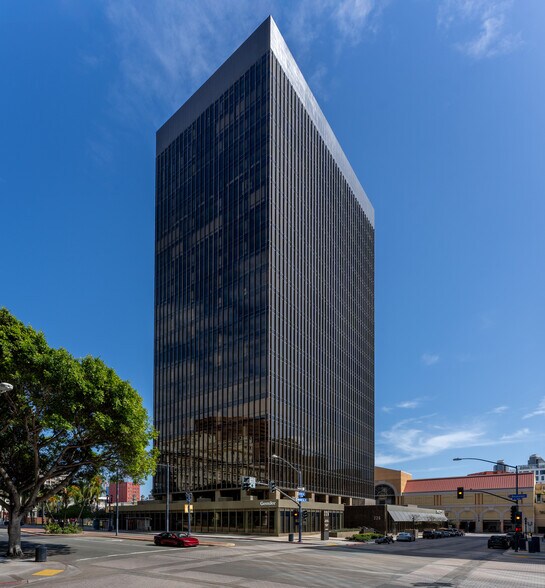 More Photos Of 225 Broadway, San Diego Office For Lease