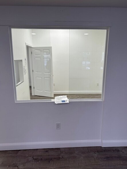 More Photos Of 259 Washington St, Dedham Storefront For Sale