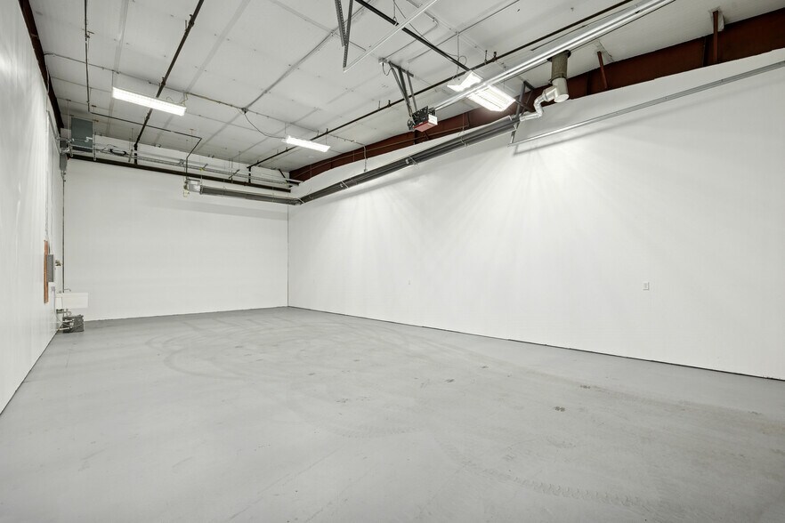 More Photos Of 701-709 Jefferson Ave SW, Watertown Warehouse For Lease