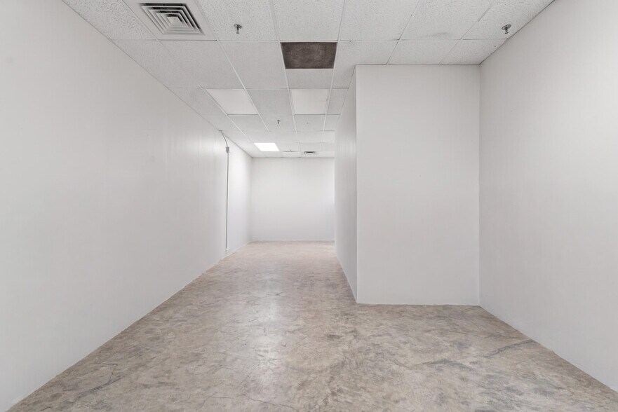 More Photos Of 439-489 N Cannon Blvd, Kannapolis Unknown For Lease