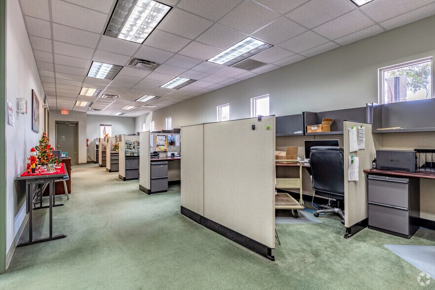 More Photos Of 9911 Seminole Blvd, Seminole Medical For Lease