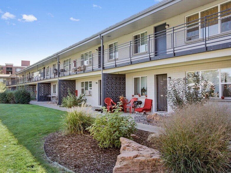 More Photos Of 146 Del Mar Cir, Aurora Apartments For Sale