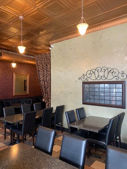 More Photos Of 307 N Broadway, Green Bay Restaurant For Sale