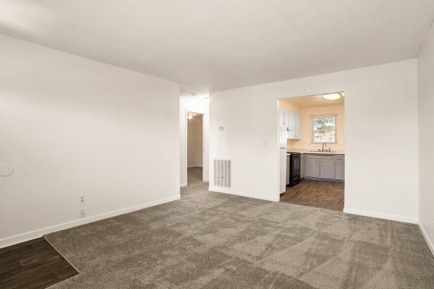 More Photos Of 120 Atlantic Ave, Easley Apartments For Sale