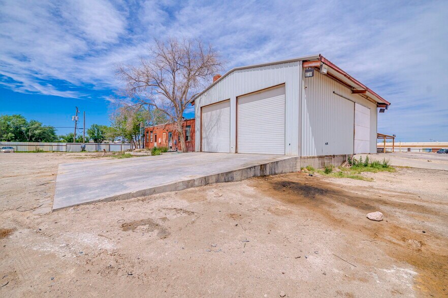 More Photos Of 2419 W Murphy St, Odessa Truck Terminal For Sale