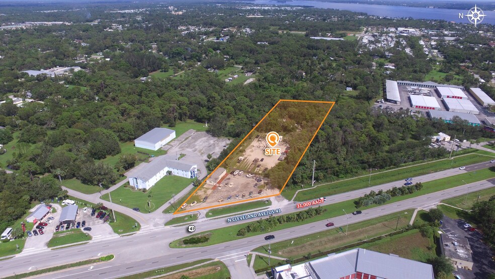 More Photos Of 14290 N Cleveland Ave, North Fort Myers Freestanding For Sale