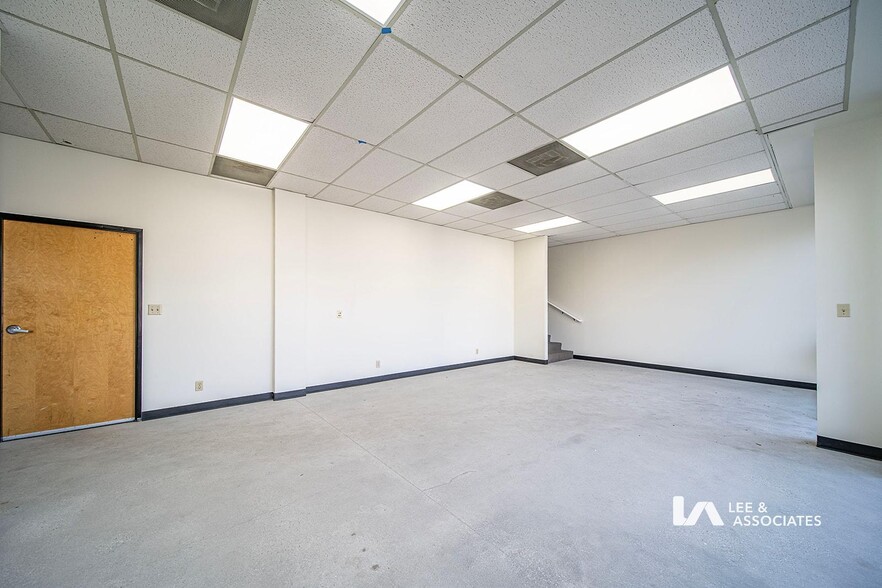 More Photos Of 620 W 16th St, Long Beach Warehouse For Lease
