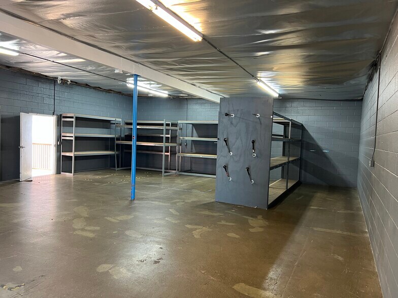 More Photos Of 315 S Flower St, Burbank Warehouse For Lease