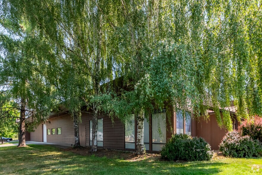 More Photos Of 481 California St, Grants Pass Industrial For Sale