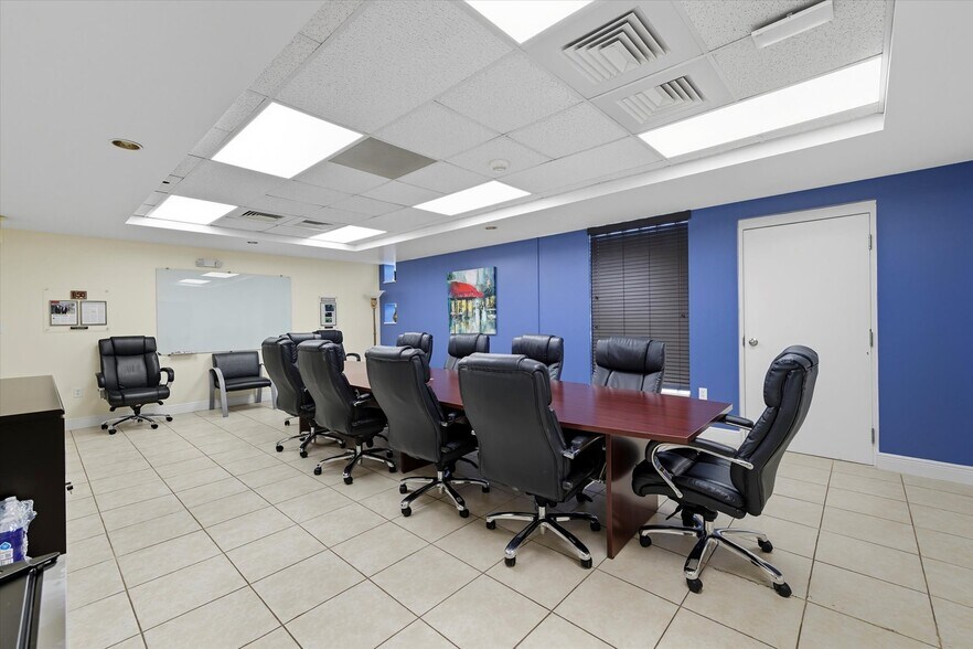 More Photos Of 1816 Old St Augustine Rd, Tallahassee Office For Sale