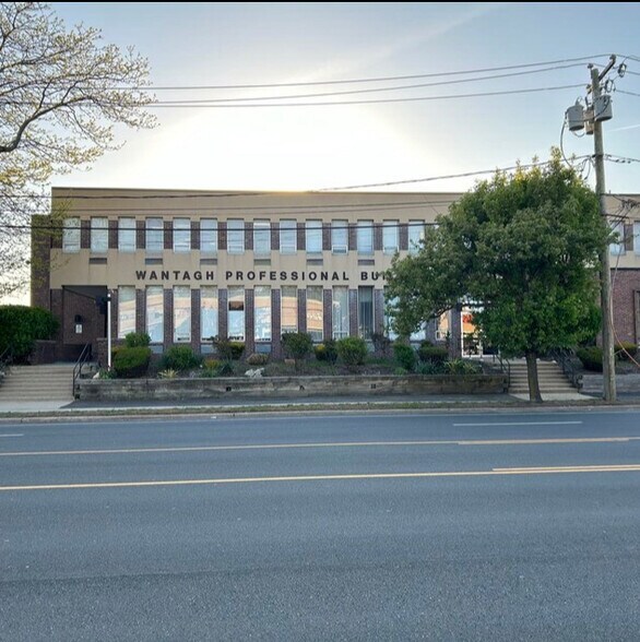 Primary Photo Of 1228 Wantagh Ave, Wantagh Medical For Lease
