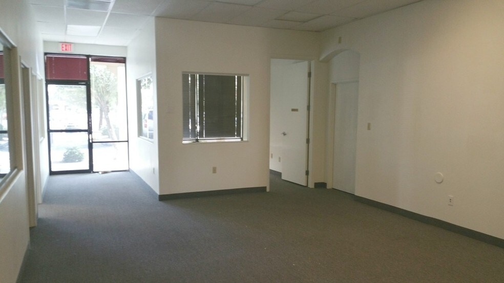 More Photos Of 3280 S Country Club Way, Tempe Unknown For Lease