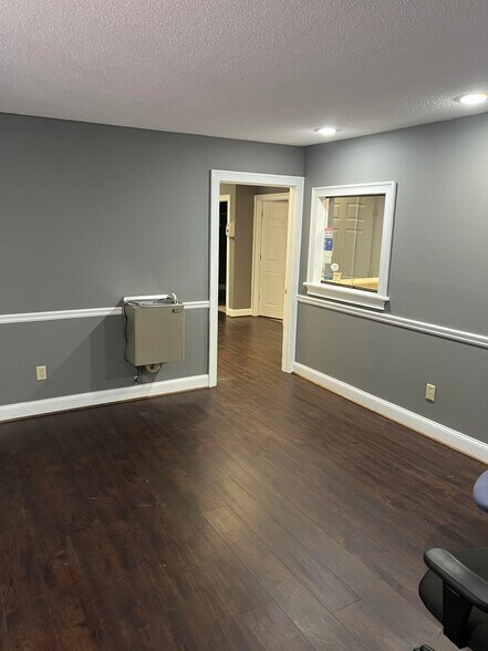 More Photos Of 679 Hospital Rd, Commerce Medical For Lease