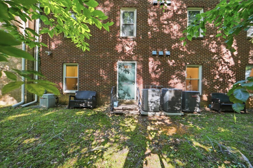 More Photos Of 5520-5532 Hempstead Way, Springfield Office For Sale