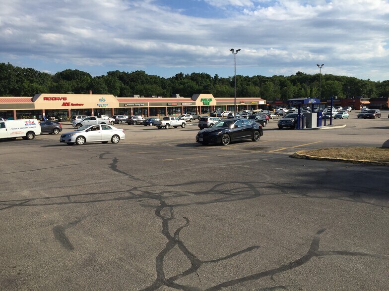 More Photos Of 643-703 Main St, Walpole Unknown For Lease