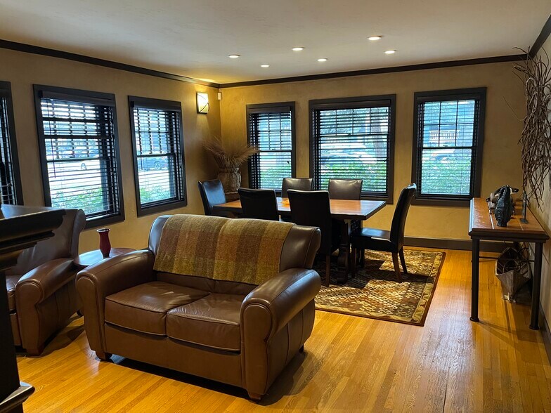 More Photos Of 725 NW Broadway St, Bend Office For Lease