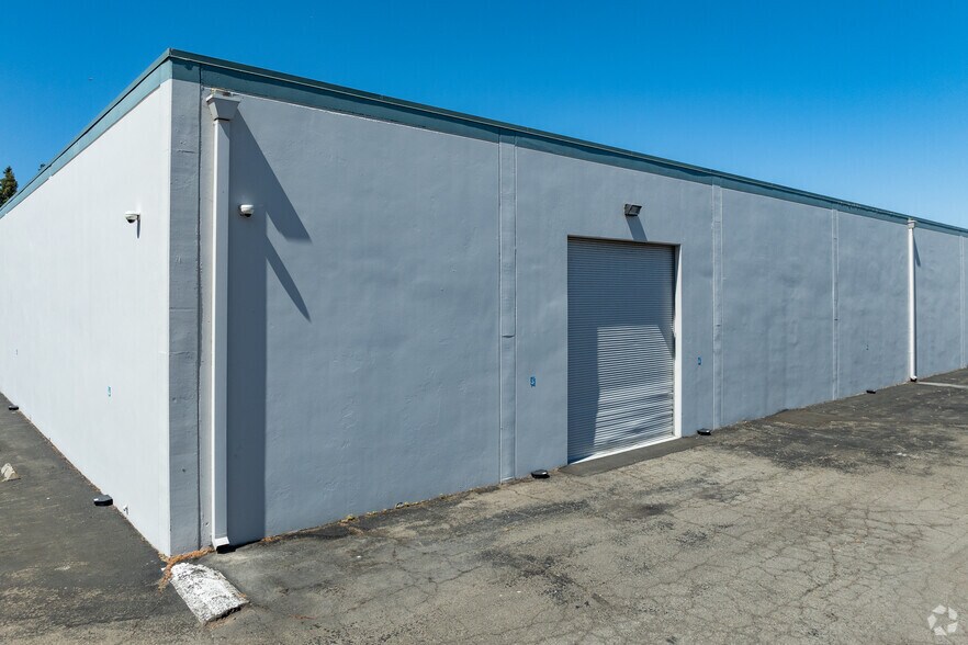 More Photos Of 3200 Lakeville Hwy, Petaluma Manufacturing For Lease