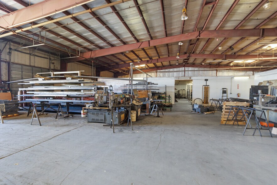 More Photos Of 651 Thunderbolt St, Chico Warehouse For Sale