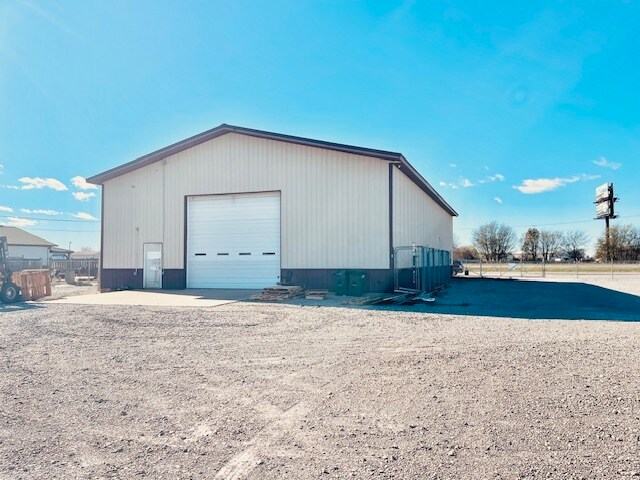 More Photos Of 475 Western Dr, Sikeston Flex For Sale
