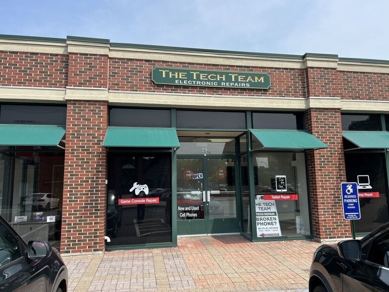 More Photos Of 1180-1236 Main St, Branford Unknown For Lease