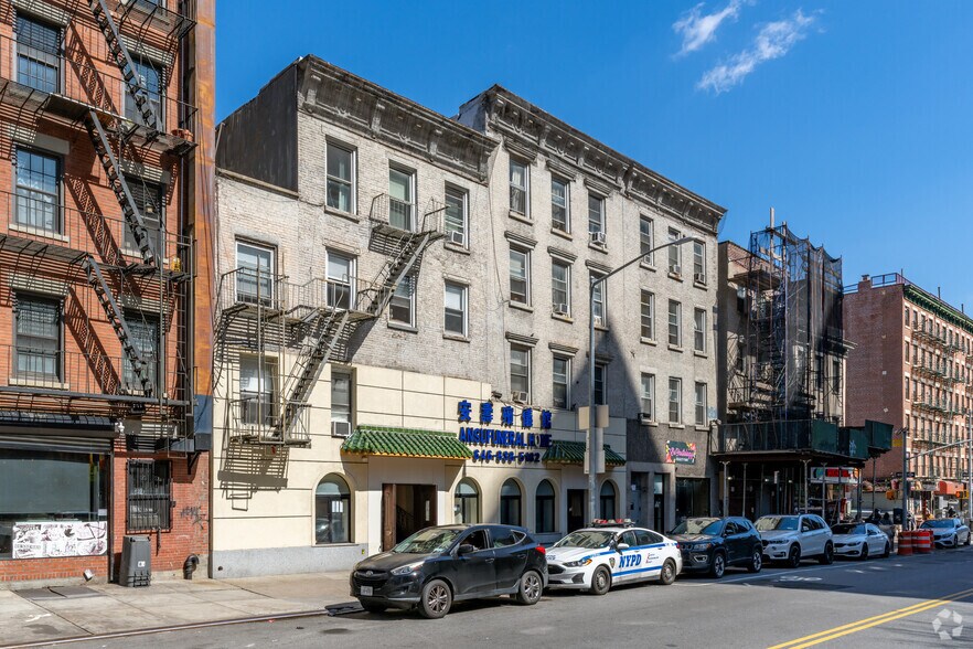 More Photos Of 27-29 Madison St, New York Office Residential For Sale