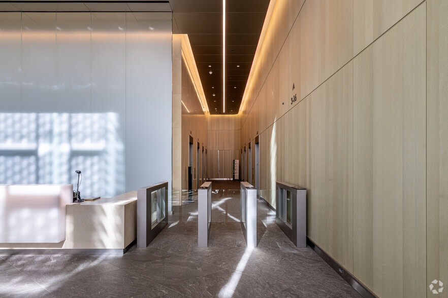 More Photos Of 3 Times Sq, New York Office For Lease