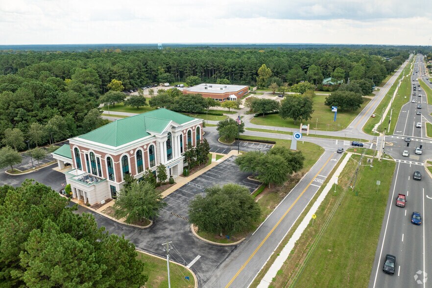 More Photos Of 1301 Industrial Dr, Crestview Coworking Space