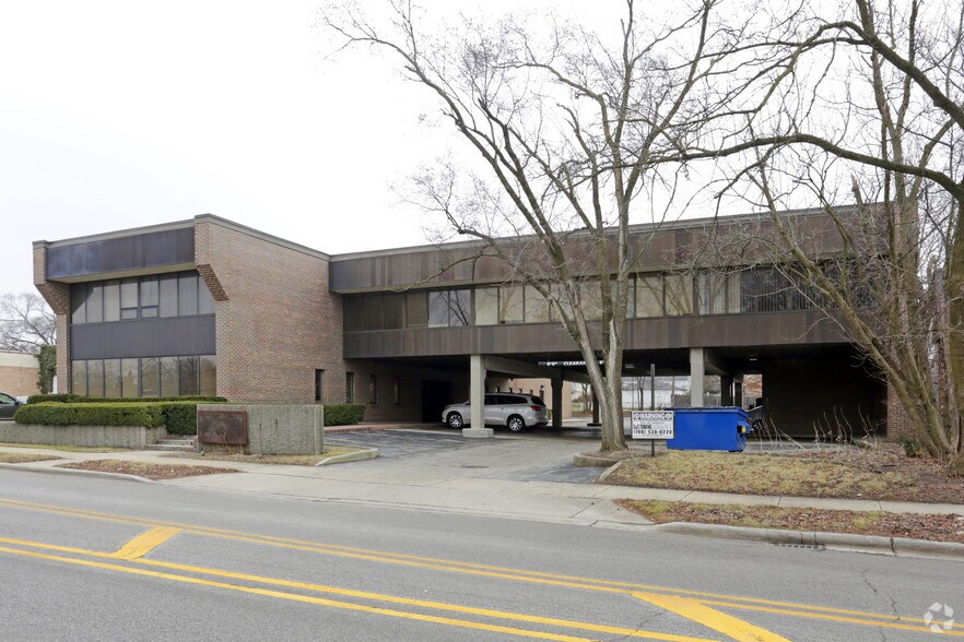 More Photos Of 257 N West Ave, Elmhurst Loft Creative Space For Lease