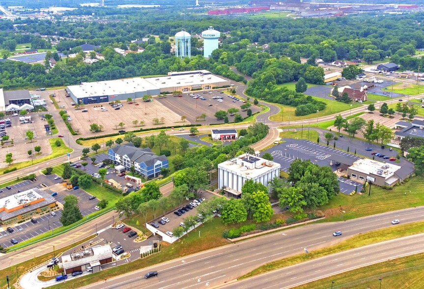 More Photos Of 6730 Roosevelt Ave, Middletown Office For Sale