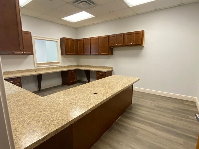 More Photos Of 781 County Road 466, Lady Lake Medical For Sale