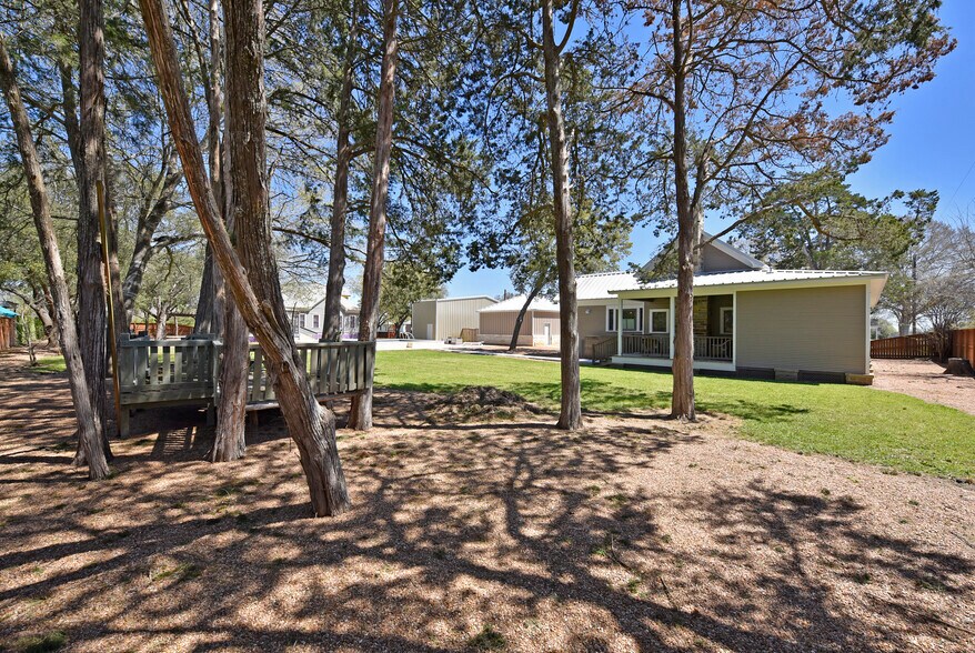 More Photos Of 315 Cedar St, New Ulm Specialty For Sale