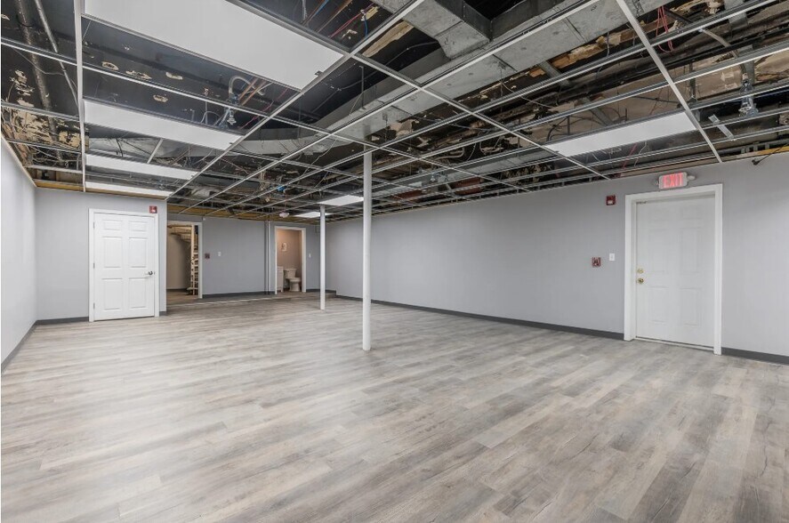 More Photos Of 531-545 Main St, Worcester Office For Sale