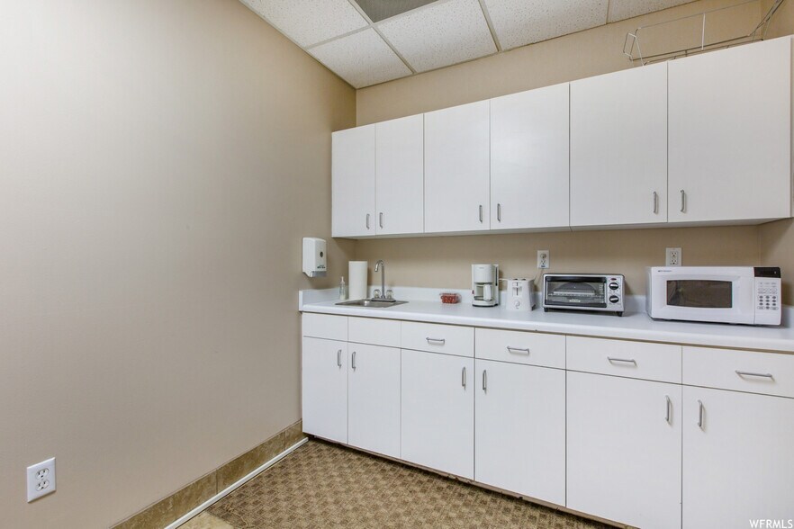 More Photos Of 5882 S 900 E, Murray Office For Lease